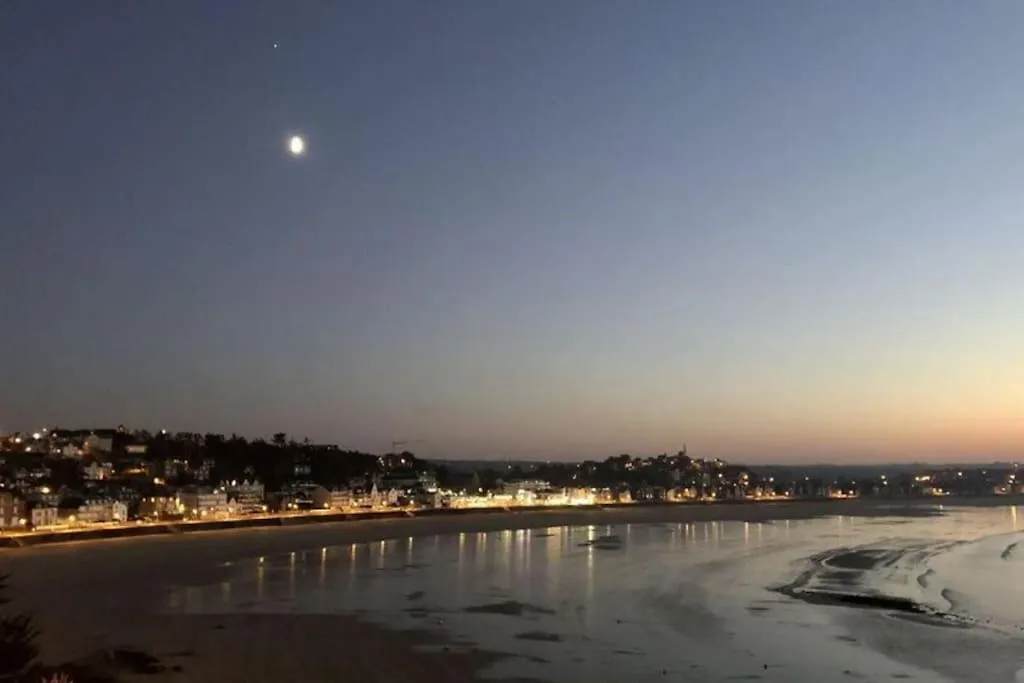 Les Bains Studio Vue Mer Pleneuf-Val-Andre 0*,